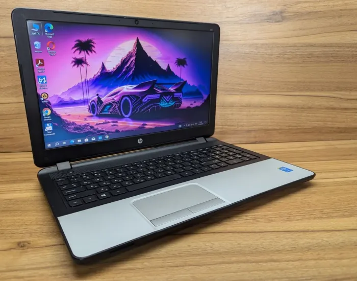 Ноутбук HP 350 G1 / 15.6" (1366x768) TN / Intel Core i3-4005U (2 (4) ядра по 1.7 GHz) / 4 GB DDR3 / 256 GB SSD / Intel HD Graphics 4400 / WebCam / Windows 10 б/в - зображення 4