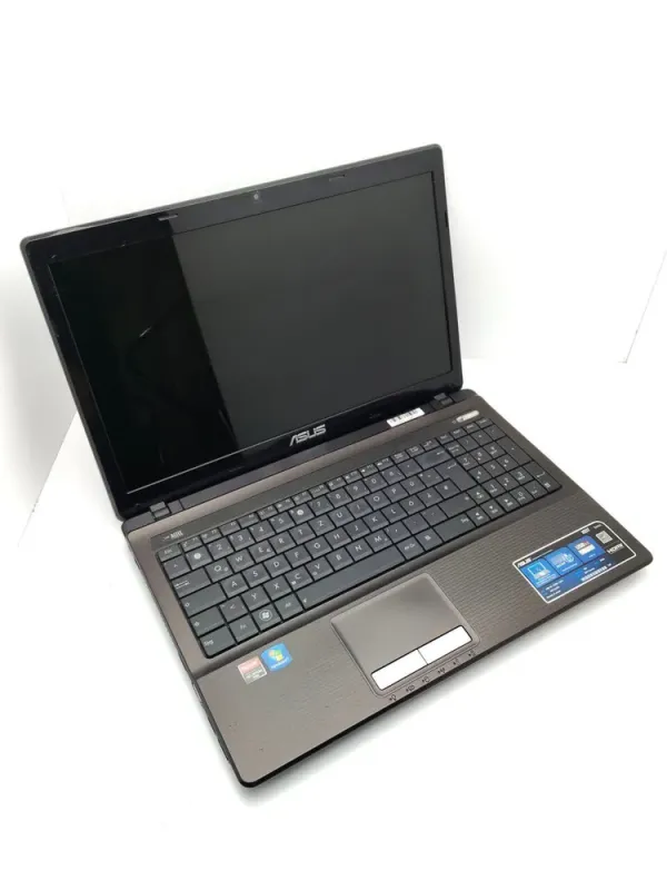 Ноутбук Asus K53 / 15.6" (1366x768) TN / AMD A6-3420M (4 ядра по 1.5 - 2.4 GHz) / 6 GB DDR3 / 500 GB HDD / AMD Radeon HD 6520G Graphics / WebCam / VGA б/в - зображення 3