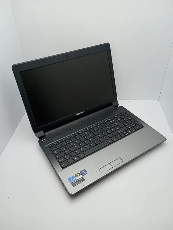 Ігровий ноутбук Acer Medion P6816 / 15.6" (1366x768) TN / Intel Core i7-2670QM (4 (8) ядра по 2.2 - 3.1 GHz) / 8 GB DDR3 / 640 GB HDD / nVidia GeForce GT 650M, 2 GB GDDR5, 128-bit / WebCam б/в - зображення 5
