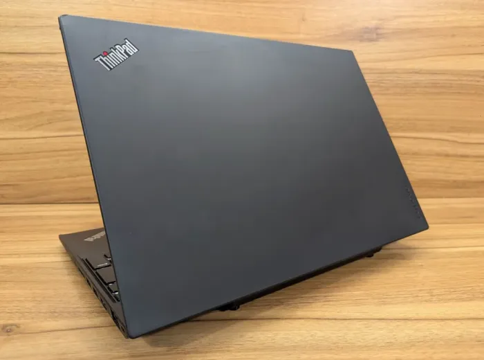 Ультрабук Б-клас Lenovo ThinkPad T580 / 15.6" (1920x1080) IPS / Intel Core i7-8550U (4 (8) ядра по 1.8 - 4.0 GHz) / 16 GB DDR4 / 256 GB SSD / Intel UHD Graphics 620 / WebCam / TouchID / Windows 10 б/в - зображення 8