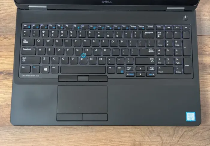 Ігровий ноутбук Dell Precision 3510 / 15.6" (1920x1080) IPS / Intel Core i7-6820HQ (4 (8) ядра по 2.7 - 3.6 GHz) / 8 GB DDR4 / 512 GB SSD / AMD Radeon R9 M360, 2 GB GDDR5, 128-bit / WebCam / Win 11 б/в - зображення 3