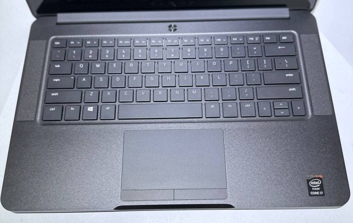 Ігровий ноутбук Razer Blade 14 RZ09-0195 / 14" (3200x1800) IPS Touch / Intel Core i7-6700HQ (4 (8) ядра по 2.6 - 3.5 GHz) / 16 GB DDR4 / 512 GB SSD / nVidia GeForce GTX 1060, 6 GB GDDR5, 192-bit / WebCam / Win 11 б/в - зображення 5