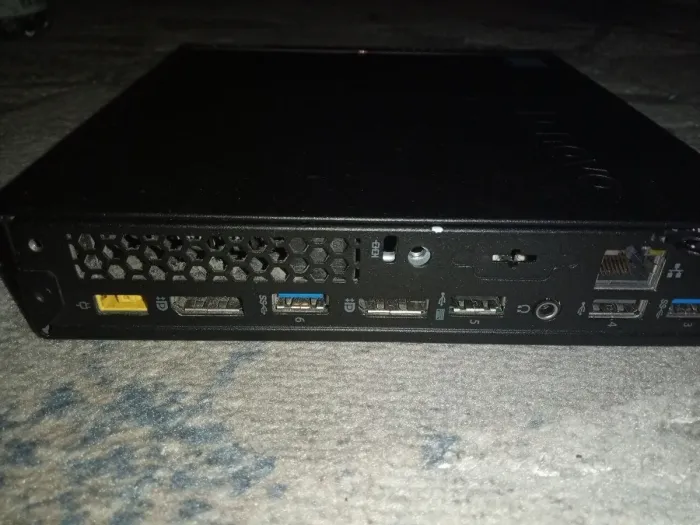 Неттоп Б-клас Lenovo ThinkCentre M600 USFF / Intel Pentium N3700 (4 ядра по 1.6 - 2.4 GHz) / 4 GB DDR3 / 64 GB SSD / Intel HD Graphics б/в - изображение 4