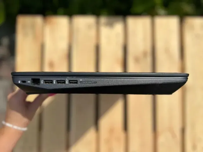 Мобільна робоча станція HP Zbook 17 G4 / 17.3" (1920x1080) IPS / Intel Core i7-7820HQ (4 (8) ядра по 2.9 - 3.9 GHz) / 32 GB DDR4 / 512 GB SSD / nVidia Quadro P5000, 16 GB GDDR5, 256-bit / WebCam / Windows 10 Pro б/в - зображення 5