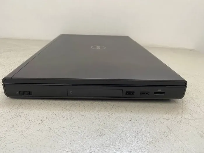 Мобільна робоча станція Dell Precision M6600 / 17.3" (1920x1080) TN / Intel Core i7-2720QM (4 (8) ядра по 2.3 - 3.3 GHz) / 32 GB DDR3 / 240 GB SSD / nVidia Quadro 4000M, 2 GB GDDR5, 256-bit / WebCam б/в - зображення 4