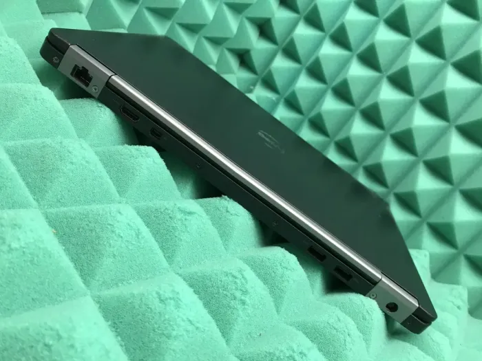 Ультрабук Б-клас Dell Latitude E7470 / 14" (1920x1080) IPS / Intel Core i7-6600U (2 (4) ядра по 2.6 - 3.4 GHz) / 8 GB DDR4 / 256 GB SSD M.2 / Intel HD Graphics 520 / WebCam / Fingerprint / HDMI / Windows 10 ліцензія б/в - зображення 7