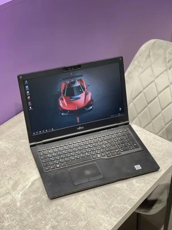 Ноутбук Fujitsu LifeBook E5510 / 15.6" (1920x1080) IPS / Intel Core i3-10110U (2 (4) ядра по 2.1 - 4.1 GHz) / 16 GB DDR4 / 256 GB SSD / Intel UHD Graphics / WebCam б/в - зображення 4
