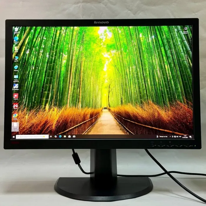 Монітор Б-клас Lenovo ThinkVision LT2452pwC / 24" (1920x1200) TN / VGA, DVI, DisplayPort б/в - зображення 2
