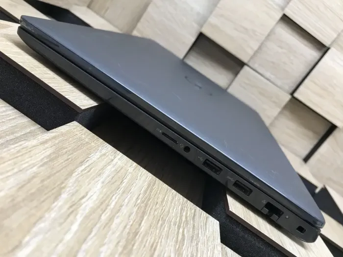 Ноутбук Б-клас Dell Latitude 3520 / 15.6" (1920x1080) IPS Touch / Intel Core i7-1165G7 (4 (8) ядра по 2.8 - 4.7 GHz) / 8 GB DDR4 / 256 GB SSD M.2 / Intel Iris Xe Graphics / USB 3.2 / HDMI / Windows 11 б/в - зображення 6