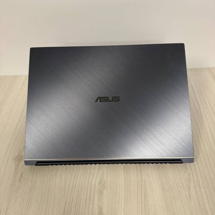 Мобільна робоча станція Б-клас Asus ProArt StudioBook Pro 17 W700G / 17.3" (1920x1200) IPS / Intel Core i7-9750H (6 (12) ядер по 2.6 - 4.5 GHz) / 16 GB DDR4 / 512 GB SSD NVMe / nVidia Quadro RTX 3000 Max-Q, 6 GB DDR6, 192-bit / WebCam б/в - зображення 3