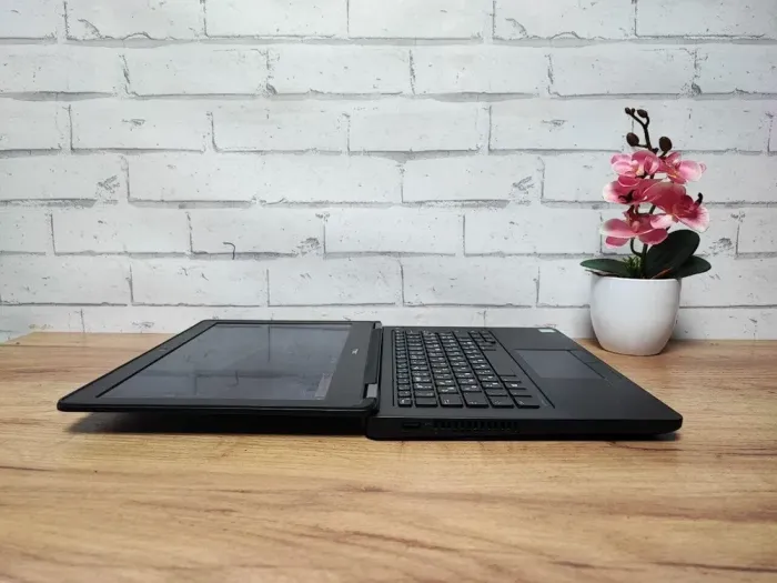 Нетбук Dell Latitude 12 E5270 / 12.5" (1366x768) TN / Intel Core i5-6200U (2 (4) ядра по 2.3 - 2.8 GHz) / 16 GB DDR4 / 128 GB SSD / Intel HD Graphics 520 / WebCam б/в - зображення 7