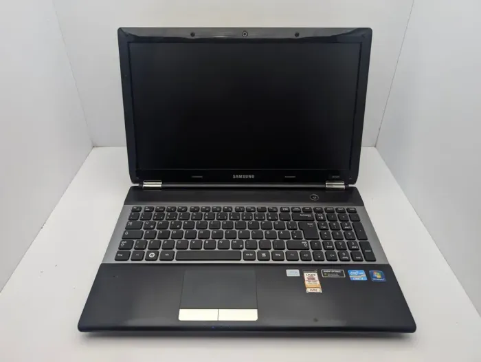 Ноутбук Samsung NP350V5C / 15.6" (1366x768) TN / Intel Core i7-2670QM (4 (8) ядра по 2.2 - 3.1 GHz) / 8 GB DDR3 / 500 GB HDD / nVidia GeForce GT 540M, 1 GB DDR3, 64-bit / WebCam б/в - зображення 7