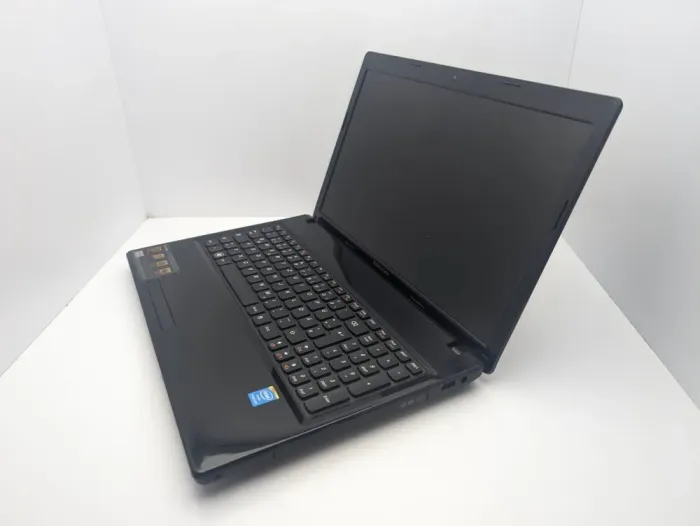 Ноутбук Lenovo G580 / 15.6" (1366x768) TN / Intel Pentium B960 (2 ядра по 2.2 GHz) / 6 GB DDR3 / 500 GB HDD / Intel HD Graphics / WebCam б/в - зображення 4
