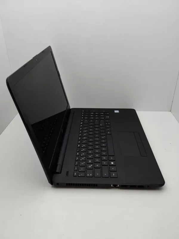 Ноутбук HP 15B / 15.6" (1366x768) TN / Intel Core i3-6006U (2 (4) ядра по 2.0 GHz) / 8 GB DDR4 / 240 GB SSD / Intel HD Graphics 520 / WebCam б/в - зображення 5