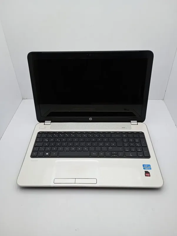 Ноутбук HP Pavilion 15e / 15.6" (1366x768) TN / Intel Core i5-3230M (2 (4) ядра по 2.6 - 3.2 GHz) / 8 GB DDR3 / 500 GB HDD / AMD Radeon HD 8600M, 2 GB DDR3, 64-bit / WebCam б/в - зображення 2