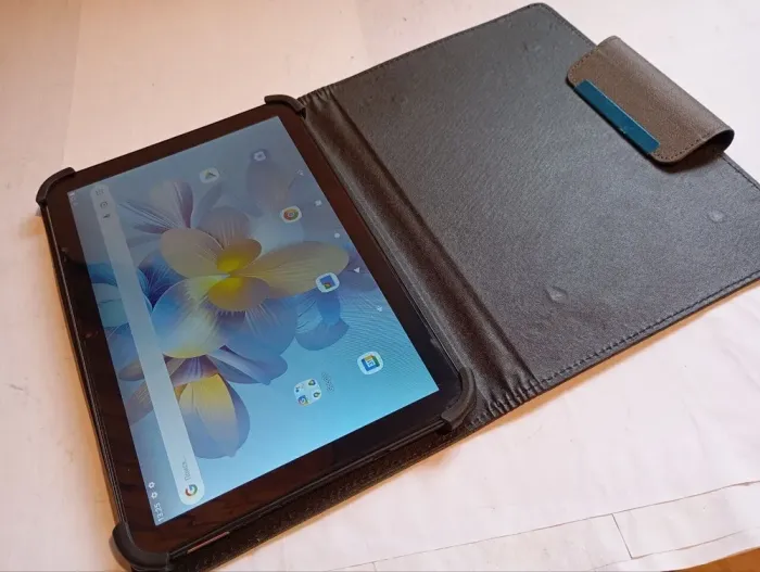 Планшет XGODY N01 / 10.1" (1280x800) IPS Touch / MediaTek MT8175B (4 ядра по 2.0 GHz) / 4 GB DDR3 / 64 GB eMMC / Mali G52 / WebCam / Android 11 б/в - зображення 3