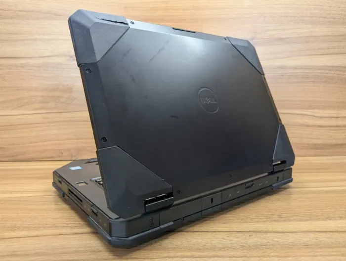 Захищений ноутбук Dell Rugged Latitude 5414 / 14" (1920x1080) IPS Touch / Intel Core i5-6300U (2 (4) ядра по 2.4 - 3.0 GHz) / 8 GB DDR4 / 240 GB SSD / Intel HD Graphics 520 / TouchID / WebCam / Windows 10 б/в - зображення 7