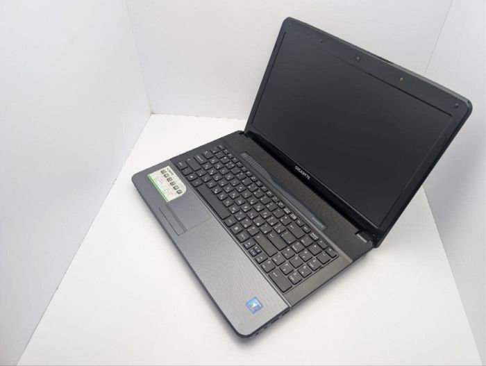 Ноутбук Gigabyte Q2532 / 15.6" (1366x768) TN / Intel Core i3-2348M (2 (4) ядра по 2.3 GHz) / 6 GB DDR3 / 320 GB HDD / Intel HD Graphics 3000 / WebCam / DVD-ROM б/в - зображення 7