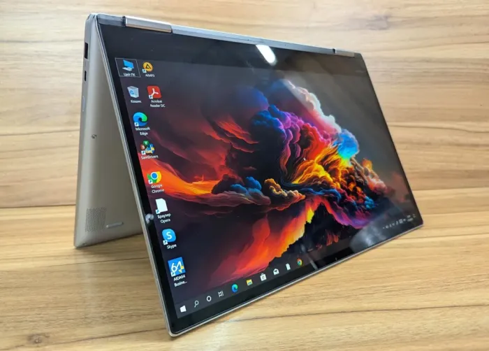 Ноутбук-трансформер Б-клас Lenovo Yoga 720-151KB / 15.6" (3840x2160) IPS Touch / Intel Core i7-7700HQ (4 (8) ядра по 2.8 - 3.8 GHz) / 16 GB DDR4 / 512 GB SSD / nVidia GeForce GTX 1050, 2 GB GDDR5, 128-bit / WebCam / TouchID / Windows 10 б/в - зображення 8