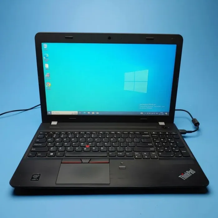 Ноутбук Lenovo ThinkPad E550 / 15.6" (1366x768) TN / Intel Core i3-4005U (2 (4) ядра по 1.7 GHz) / 8 GB DDR3 / 240 GB SSD / Intel HD Graphics 4400 / WebCam / DVD-ROM / Win 10 Pro б/в - зображення 2