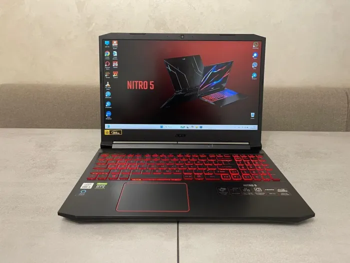 Ігровий ноутбук Acer Nitro 5 AN515-55 / 15.6" (1920x1080) IPS / Intel Core i5-10300H (4 (8) ядра по 2.5 - 4.5 GHz) / 16 GB DDR4 / 512 GB SSD M.2 / nVidia GeForce RTX 3050, 4 GB GDDR6, 128-bit / WebCam б/в - зображення 2