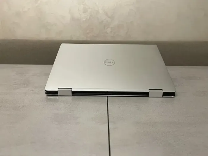 Ігровий ультрабук-трансформер Dell XPS 15 9575 / 15.6" (1920x1080) IPS Touch / Intel Core i7-8705G (4 (8) ядра по 3.1 - 4.1 GHz) / 16 GB DDR4 / 512 GB SSD M.2 / AMD Radeon RX Vega M GL, 4 GB HBM2, 256-bit / WebCam б/в - зображення 8