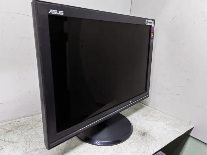 Монітор Б-клас Asus VW192CD/19" (1440x900) TN/VGA/VESA 100x100 + кабелі в комплекті б/в - зображення 2