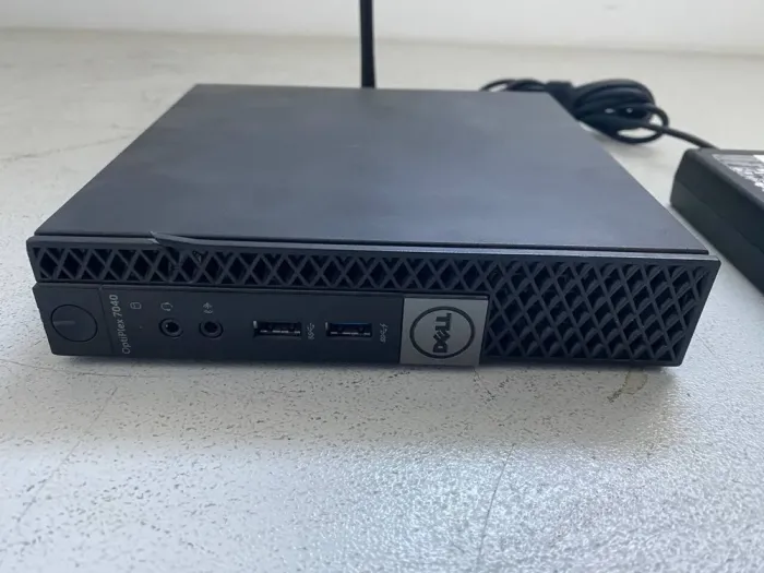 Неттоп Б-клас Dell OptiPlex 7040 USFF / Intel Core i5-6500T (4 ядра по 2,5 - 3,1 ГГц) / 8 ГБ DDR4 / 256 ГБ SSD / Intel HD Graphics 530 / USB Wi-Fi / Блок живлення б/в - зображення 2