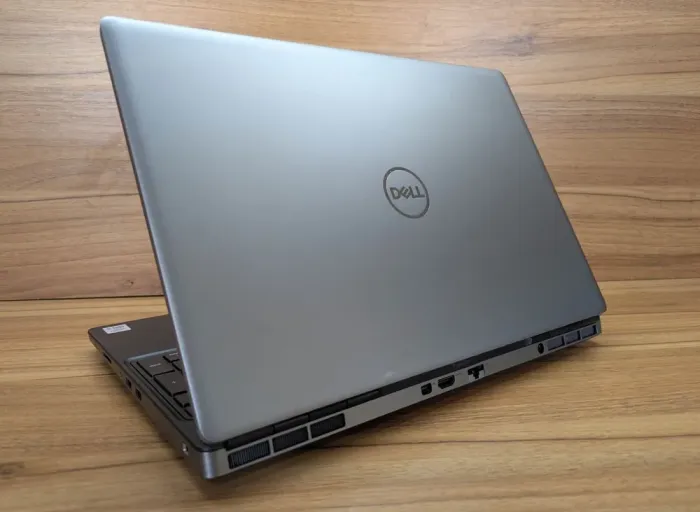 Мобільна робоча станція Dell Precision 7550 / 15.6" (1920x1080) IPS / Intel Core i5-10400H (4 (8) ядра по 2.6 - 4.6 GHz) / 32 GB DDR4 / 512 GB SSD / nVidia Quadro T1000, 4 GB GDDR6, 128-bit / WebCam / HDMI / Windows 10 б/в - зображення 6