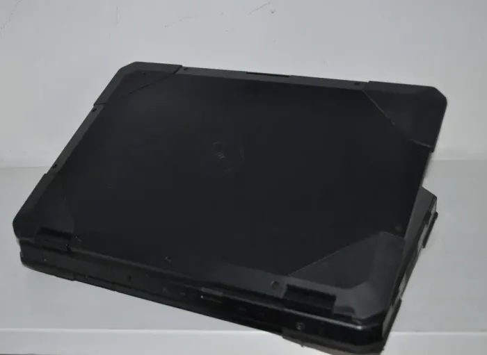 Захищений ноутбук Б-клас Dell Latitude 5414 Rugged / 14" (1366x768) TN / Intel Core i5-6300U (2 (4) ядра по 2.4 - 3.0 GHz) / 8 GB DDR4 / 256 GB SSD / Intel HD Graphics 520 / WebCam / Windows 11 Pro б/в - зображення 8