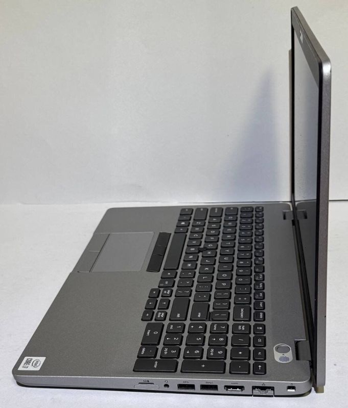Мобільна робоча станція Dell Precision 3550 / 15,6" (1366x768) TN / Intel Core i7-10610U (4 (8) ядра по 1,8 - 4,9 ГГц) / 16 ГБ DDR4 / 256 ГБ SSD / nVidia Quadro P520, 2 ГБ GDDR5, 64-біт / WebCam б/в - зображення 5
