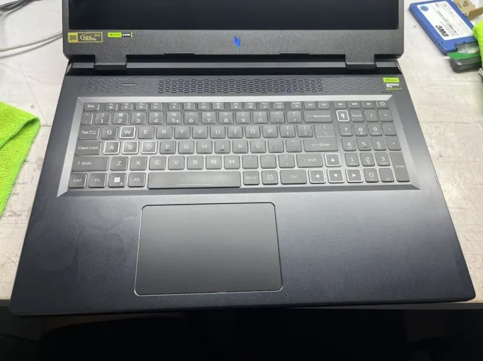 Ігровий ноутбук Acer Nitro 17 AN17-51-70CB / 17,3" (2560x1440) IPS / Intel Core i7-13700H (14 (20) ядер по 3,7 - 5,0 ГГц) / 32 ГБ DDR5 / 960 ГБ SSD / nVidia GeForce RTX 4060, 8 ГБ GDDR6, 128-біт / Веб-камера б/в - зображення 6