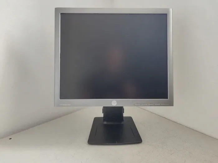 Монітор HP EliteDisplay E190i / 19" (1280x1024) IPS / VGA, DVI, DisplayPort / VESA 100x100 / VGA і кабель живлення в комплекті б/в - зображення 2