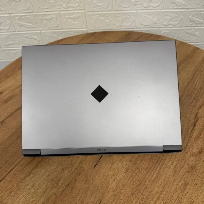 Ігровий ноутбук Б-клас HP Omen 16-ae0001nr / 16.1" (1920x1080) IPS / Intel Core i7-14700HX (20 (28) ядер по 1.5 - 5.5 GHz) / 32 GB DDR5 / 1000 GB SSD NVMe / nVidia GeForce RTX 4070, 8 GB GDDR6, 128-bit / WebCam б/в - зображення 3