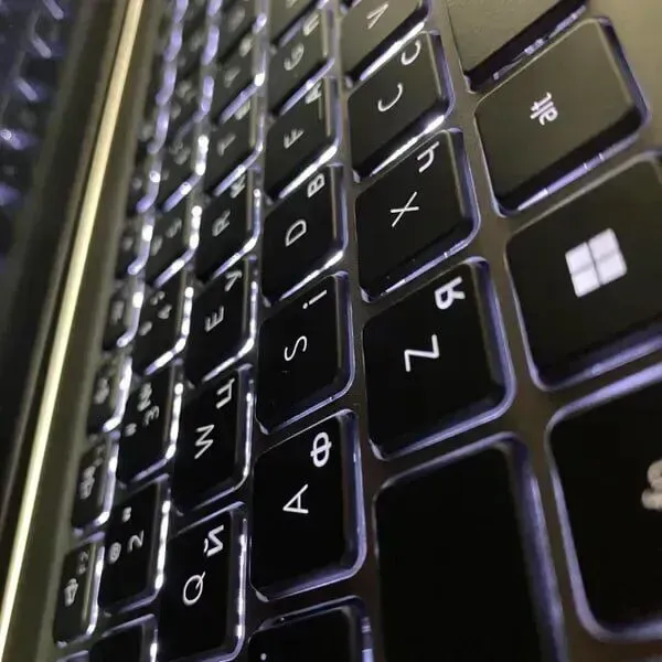 Ультрабук Dell Latitude 5430 / 14" (1920x1080) IPS / Intel Core i5-1235U (10 (12) ядер по 3.3 - 4.4 GHz) / 16 GB DDR4 / 512 GB SSD / Intel Iris Xe Graphics / WebCam / HDMI б/в - зображення 6