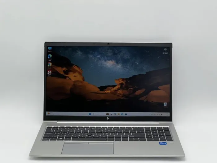 Ультрабук HP EliteBook 850 G8 / 15.6" (1920x1080) IPS / Intel Core i5-1135G7 (4 (8) ядра по 4.2 GHz) / 16 GB DDR4 / 240 GB SSD / Intel Iris Xe Graphics / WebCam б/в - зображення 2