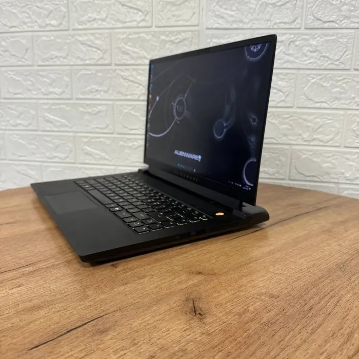 Ігровий ноутбук Б-клас Dell Alienware m15 R7 / 15.6" (2560x1440) IPS / AMD Ryzen 9 6900HX (8 (16) ядер по 3.3 - 4.9 GHz) / 16 GB DDR5 / 512 GB SSD / nVidia GeForce RTX 3070 Ti, 8 GB GDDR6, 256-bit / WebCam б/в - зображення 5