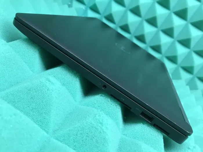 Нетбук Dell Latitude 12 E7270 / 12.5" (1366x768) TN / Intel Core i5-6300U (2 (4) ядра по 2.4 - 3.0 GHz) / 8 GB DDR4 / 128 GB SSD / Intel HD Graphics 520 / WebCam / HDMI / miniDP / Windows 10 б/в - зображення 8