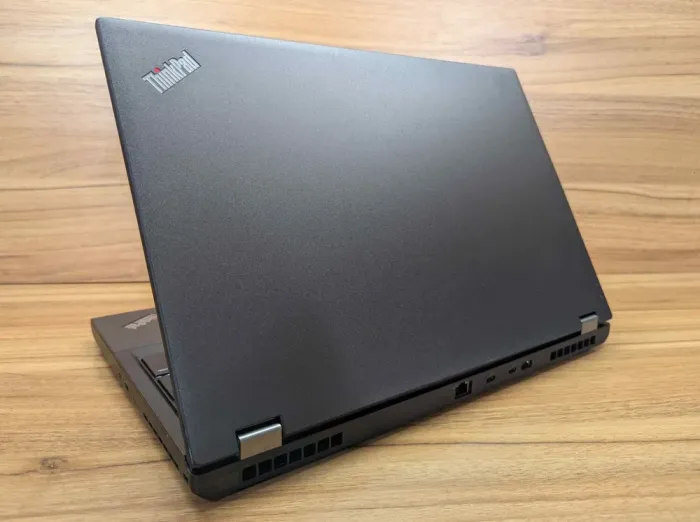 Мобільна робоча станція Lenovo ThinkPad P53 / 15.6" (1920x1080) IPS / Intel Core i7-9850H (6 (12) ядер по 2.6 - 4.6 GHz) / 32 GB DDR4 / 1000 GB SSD / nVidia Quadro T2000, 4 GB GDDR5, 128-bit / WebCam / Fingerprint / Windows 10 б/в - зображення 7