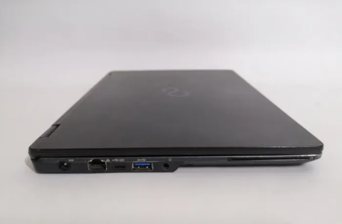 Нетбук Fujitsu LifeBook U727 / 12.5" (1920x1080) IPS / Intel Core i5-7200U (2 (4) ядра по 2.5 - 3.1 GHz) / 8 GB DDR4 / 128 GB SSD / Intel HD Graphics 620 / WebCam / VGA / Windows 10 Pro б/в - зображення 5