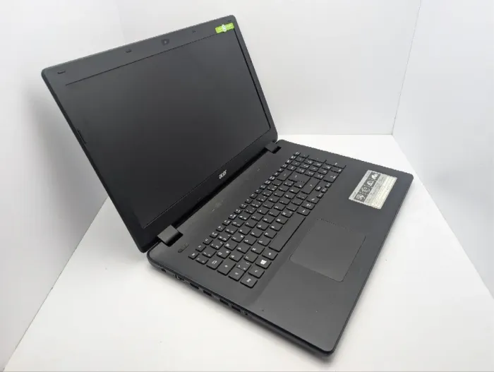 Ноутбук Acer Aspire ES1-731 / 17.3" (1600x900) TN / Intel Pentium N3700 (4 ядра по 1.6 - 2.4 GHz) / 8 GB DDR3 / 120 GB SSD / Intel HD Graphics / WebCam / DVD-ROM б/в - зображення 6