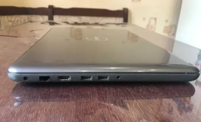 Ноутбук Dell Inspiron 15 5567 / 15.6" (1366x768) TN / Intel Core i7-7500U (2 (4) ядра по 2.7 - 3.5 GHz) / 8 GB DDR3 / 128 GB SSD / Intel HD Graphics 620 / WebCam б/в - зображення 5