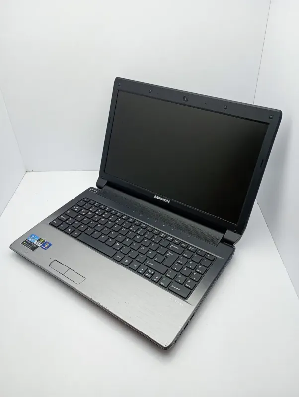 Ігровий ноутбук Acer Medion P6816 / 15.6" (1366x768) TN / Intel Core i7-2670QM (4 (8) ядра по 2.2 - 3.1 GHz) / 8 GB DDR3 / 640 GB HDD / nVidia GeForce GT 650M, 2 GB GDDR5, 128-bit / WebCam б/в - зображення 6
