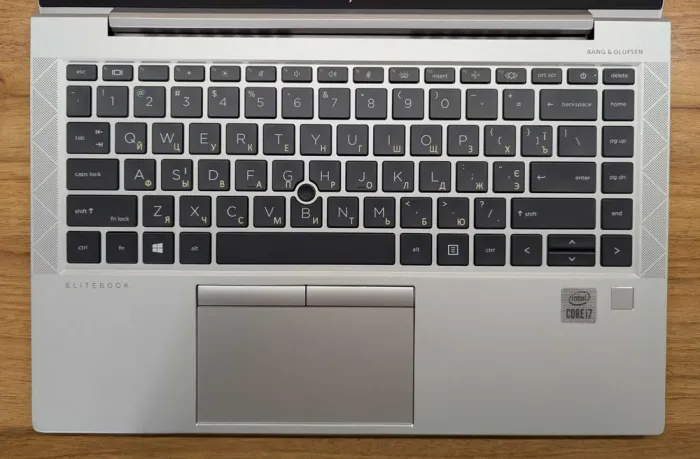 Ультрабук HP EliteBook 840 G7 / 14" (1920x1080) IPS / Intel Core i7-10610U (4 (8) ядра по 1.8 - 4.9 GHz) / 16 GB DDR4 / 512 GB SSD / Intel UHD Graphics / WebCam / TouchID / Windows 10 б/в - зображення 3