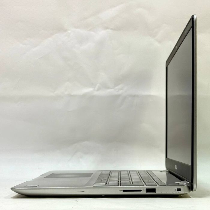 Ноутбук Б-клас Dell Inspiron 15 5584 / 15.6" (1920x1080) IPS Touch / Intel Core i7-8565U (4 (8) ядер по 1.8 - 4.6 GHz) / 8 GB DDR4 / 128 GB SSD + 500 GB HDD / Intel UHD Graphics / WebCam / Windwos 11 Pro б/в - зображення 6