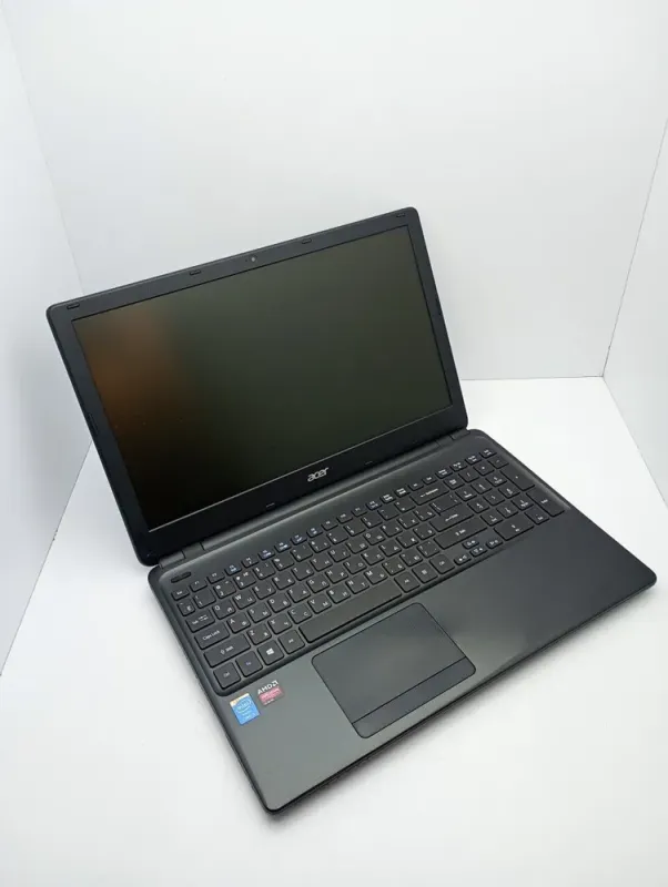 Ноутбук Acer Aspire E1-572G / 15.6" (1366x768) TN / Intel Core i5-4200U (2 (4) ядра по 1.6 - 2.6 GHz) / 8 GB DDR3 / 240 GB SSD / AMD Radeon HD 8670M, 1 GB DDR3, 64-bit / WebCam б/в - зображення 3