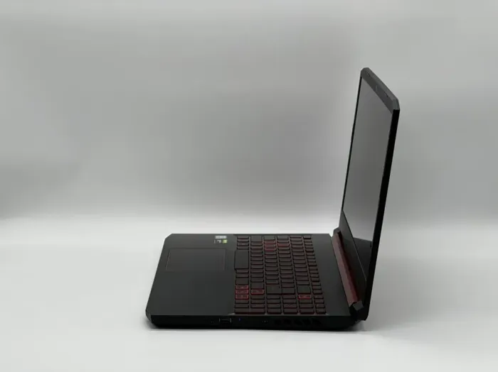 Ігровий ноутбук Acer Nitro 5 AN515-54-51M5 / 15.6" (1920x1080) IPS / Intel Core i5-9300H (4 (8) ядра по 2.4 - 4.1 GHz) / 16 GB DDR4 / 480 GB SSD / nVidia GeForce GTX 1050, 3 GB GDDR5, 128-bit / WebCam б/в - зображення 4