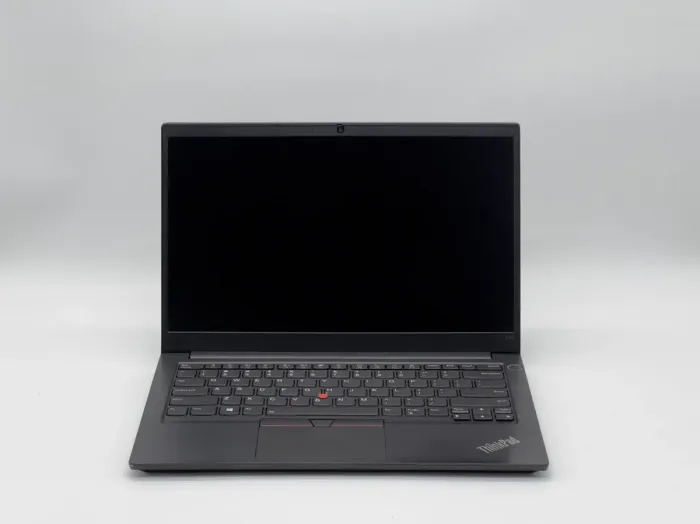 Ноутбук Б-клас Lenovo ThinkPad E14 Gen 2 / 14" (1920x1080) IPS / Intel Core i5-1135G7 (4 (8) ядра по 2.4 - 4.2 GHz) / 16 GB DDR4 / 250 GB SSD / Intel Iris Xe Graphics / WebCam б/в - зображення 2