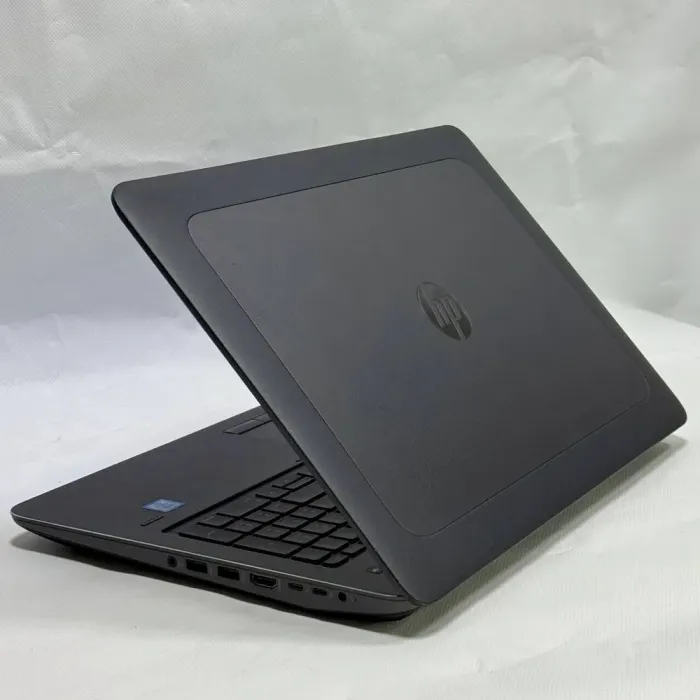 Мобільна робоча станція HP ZBook 15 G3 / 15.6" (1920x1080) IPS / Intel Core i7-6820HQ (4 (8) ядра по 2.7 - 3.6 GHz) / 32 GB DDR4 / 512 GB SSD / nVidia Quadro M1000M, 2 GB GDDR5, 128-bit / WebCam / Windows 10 Pro б/в - зображення 7