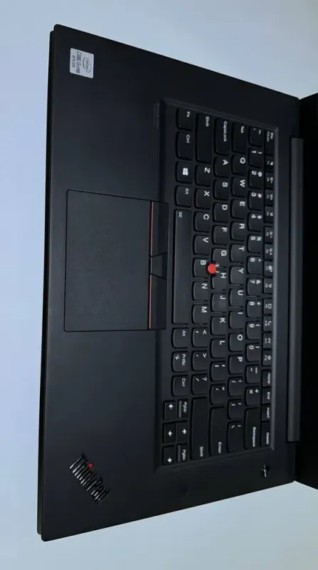 Мобільна робоча станція Lenovo ThinkPad P1 Gen3 / 15.6" (1920x1200) IPS / Intel Core i9-10885H (8 (16) ядер по 2.4 - 5.3 GHz) / 32 GB DDR4 / 256 GB SSD + 256 GB SSD / nVidia Quadro T2000, 4 GB GDDR5, 128-bit / WebCam б/в - зображення 3